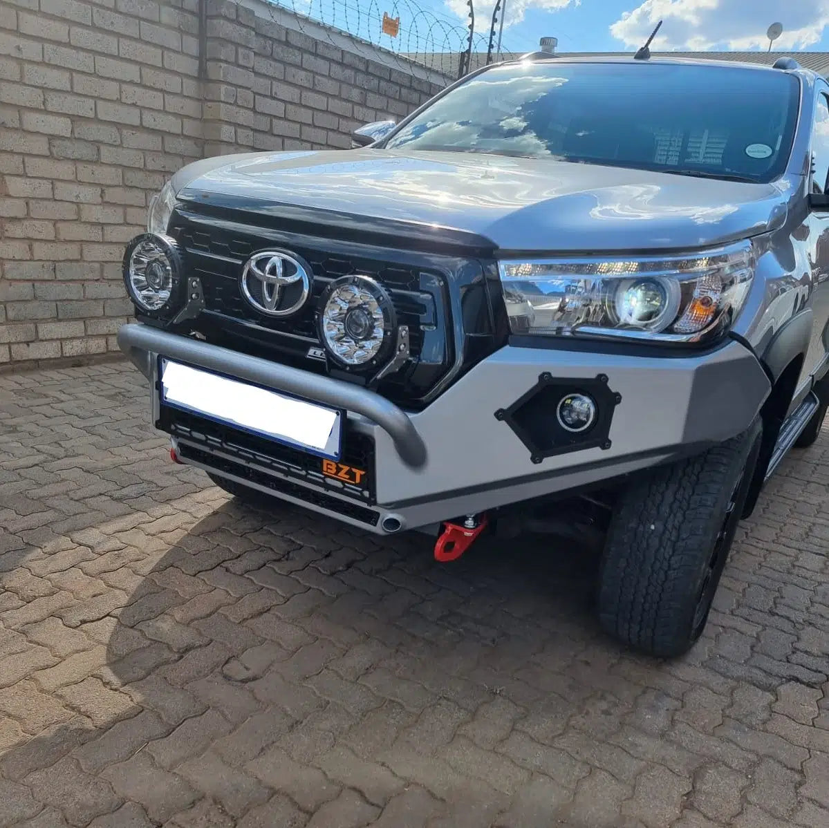 Toyota Hilux Dakar 2018 – 2020 BZT X-Series Bumper (Without Pipes)