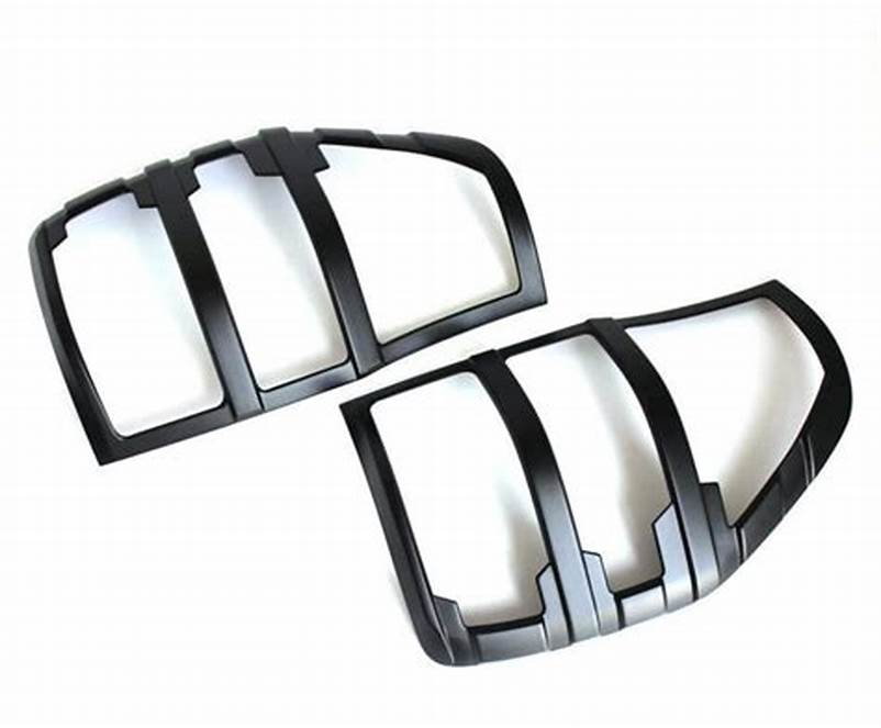 Ford Ranger T6 Pre-Facelift and Facelift T7 Taillight Trims