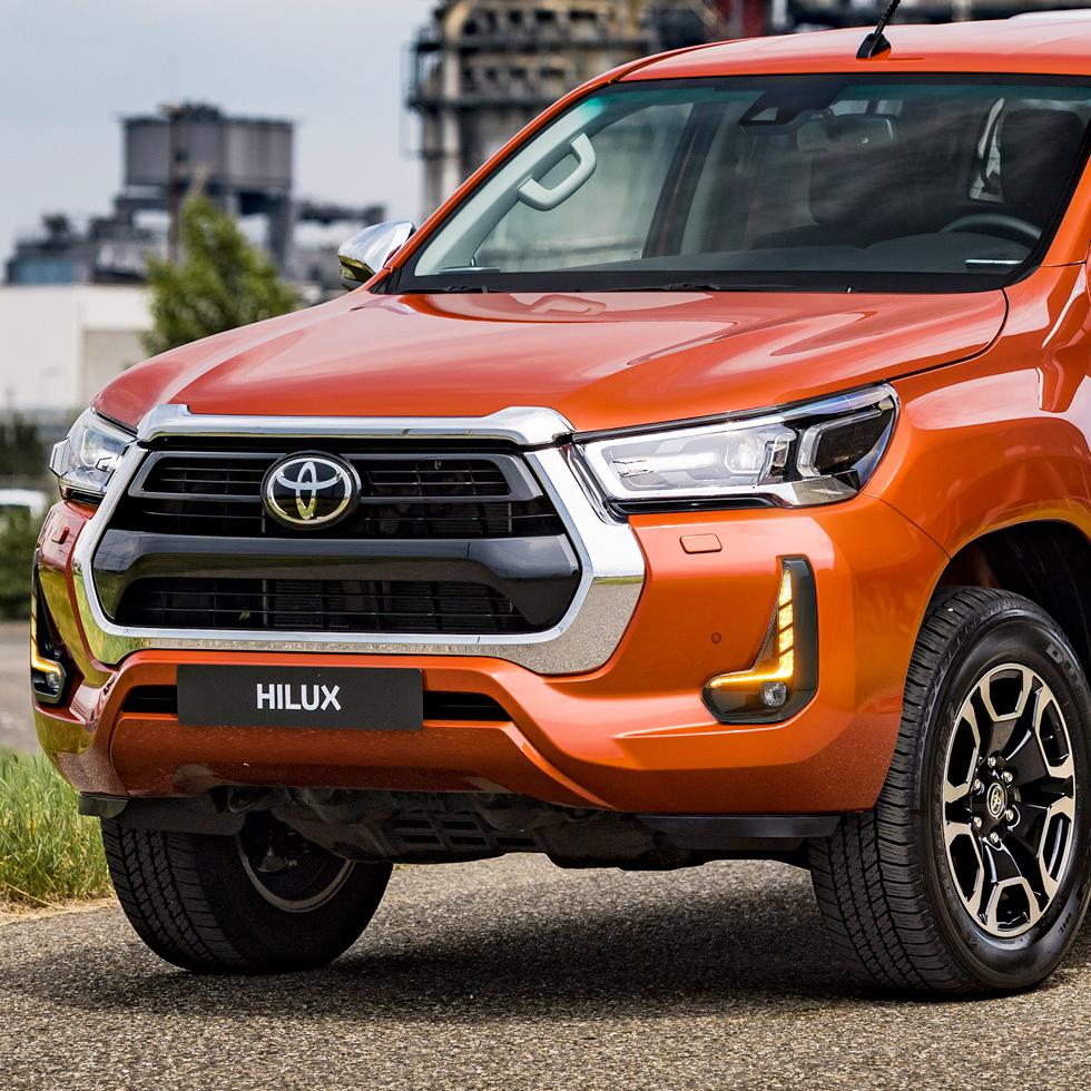 Toyota Hilux Revo (2020-On) Dual Function DRL LED Fog Light Surrounds With Dynamic Start Up