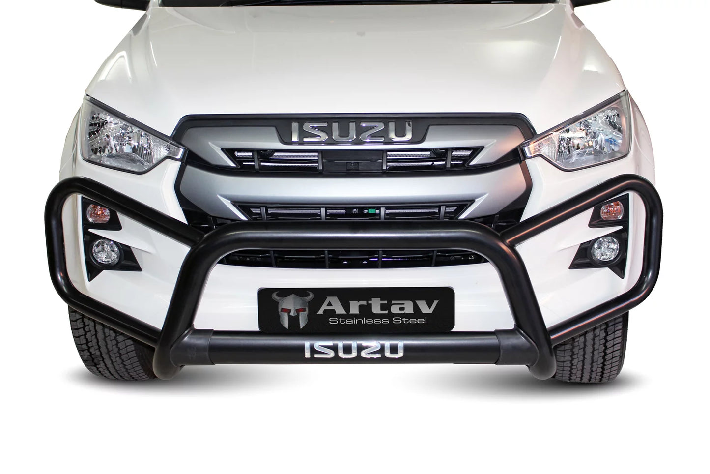Isuzu DMAX Tri Bumper Black